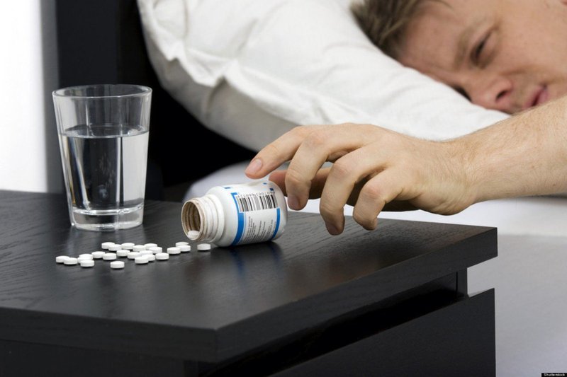 uống thuốc ngủ có hại không