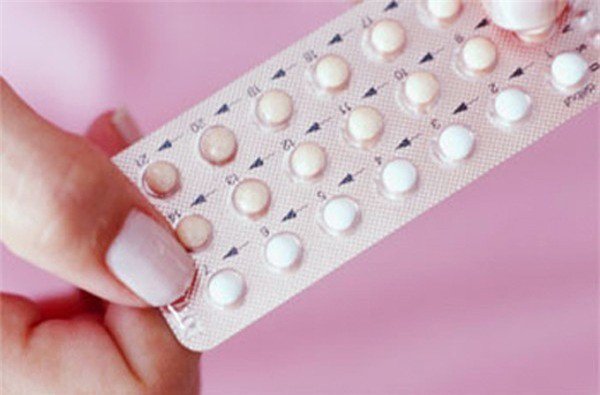 Uống thuốc tránh thai hàng ngày có gây vô sinh không?