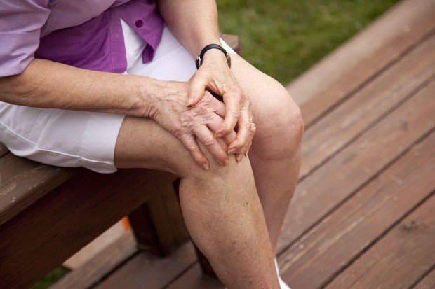 cách chữa phù chân ở người già