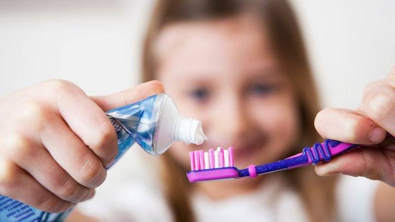 hàm lượng fluor trong kem đánh răng trẻ em