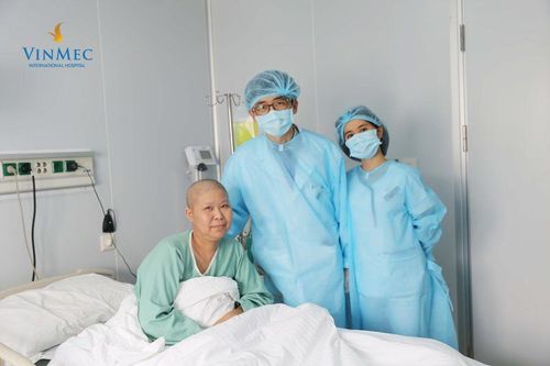 Bệnh nhân U50 đa u tủy xương sống khỏe nhờ ghép tế bào gốc tạo máu