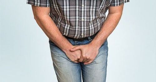 Rách dây hãm bao quy đầu có tự lành được không?