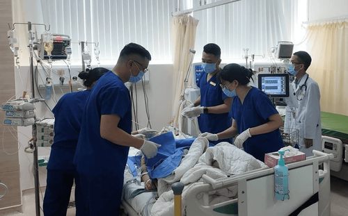 Vinmec Nha Trang: Cứu cụ ông 86 tuổi sốc nhiễm khuẩn sau 15 ngày điều trị