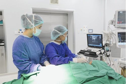 Điều trị ung thư tuyến giáp bằng kỹ thuật ít xâm lấn tại Vinmec