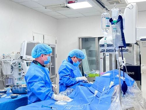 Vinmec Đà Nẵng cứu sống du khách Mỹ bị nhồi máu cơ tim cấp