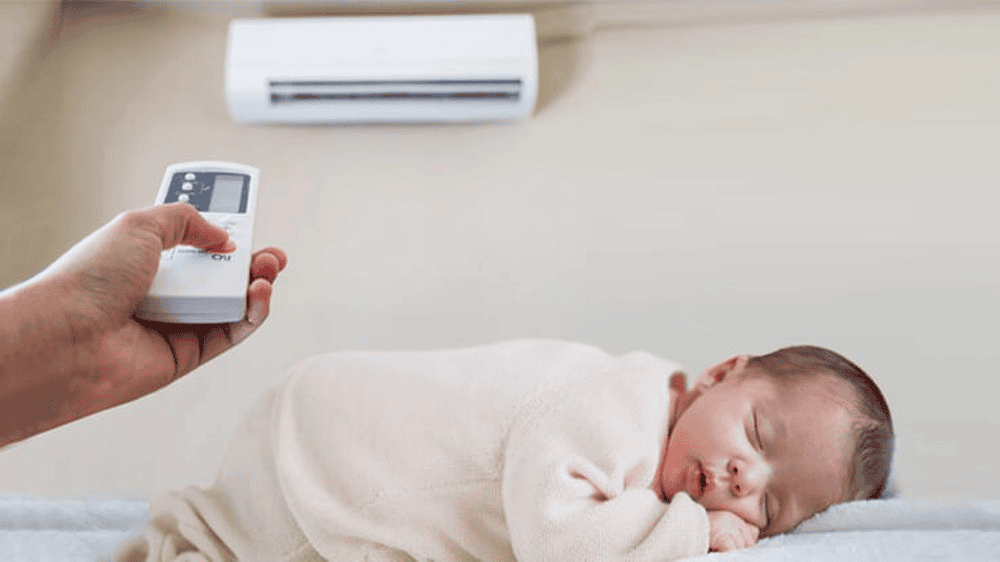 Trẻ bị sốt có nên nằm điều hòa không? 
