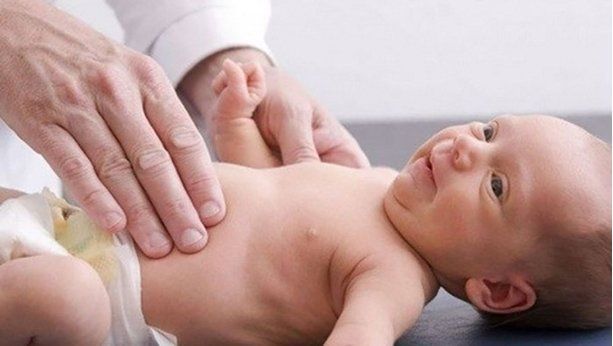 Bệnh còi xương ở trẻ: Dấu hiệu nhận biết | Vinmec