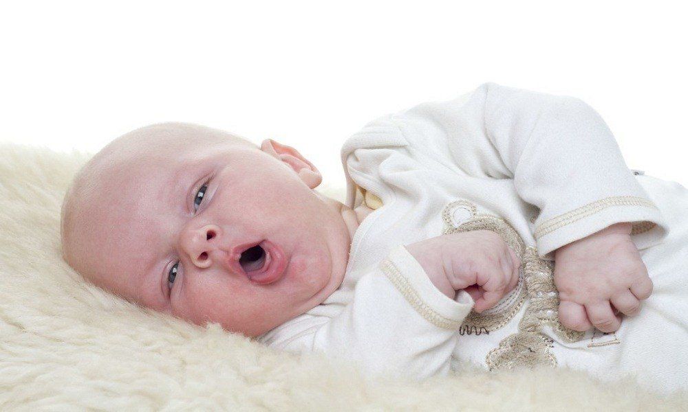 Trẻ sơ sinh bị ho: Khi nào cần đưa đi khám? | Vinmec