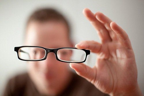 Bệnh nhân cận thị nặng tăng nguy cơ mắc tân mạch hắc mạc