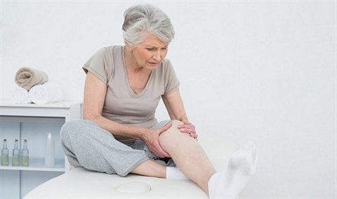 Ở người cao tuổi, mắc các bệnh khác có thể trực tiếp hoặc gián tiếp dẫn tới tiểu đêm