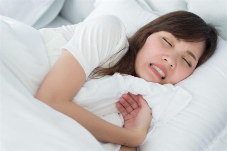 Nghiến răng khi ngủ: Nguyên nhân, tác hại và cách điều trị | Vinmec