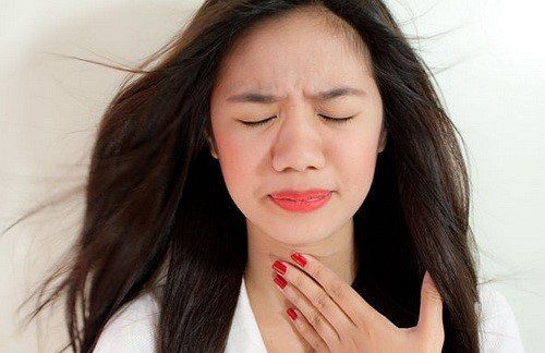
Dùng Flixotide không đúng cách có thể dẫn đến khàn tiếng và nấm miệng
