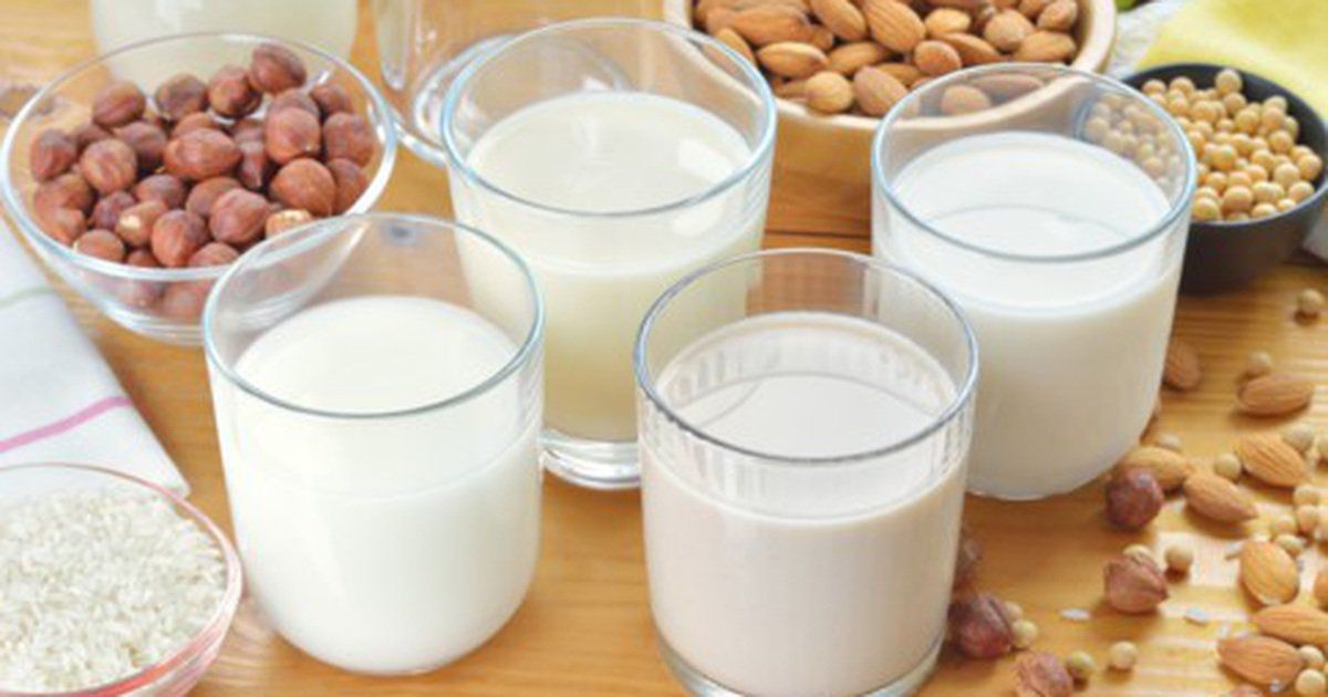 So sánh: Sữa hạnh nhân, sữa bò, sữa đậu nành, sữa gạo và sữa dừa | Vinmec