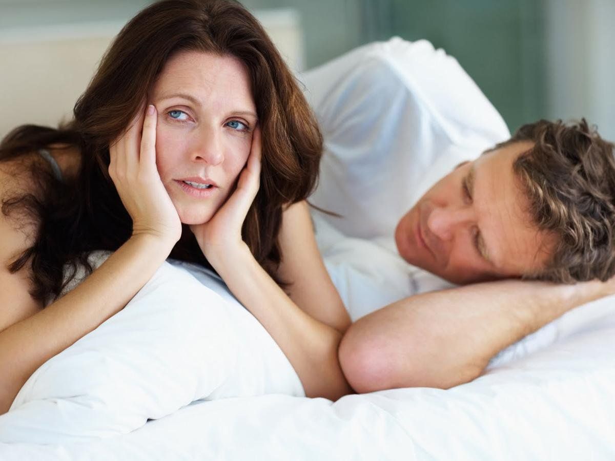 Chớ lơ là nếu bị đau đầu do quan hệ tình dục | Vinmec