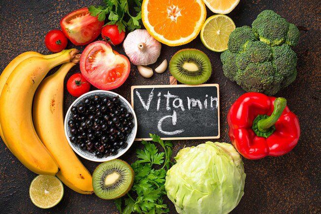 Vitamin C trong chế độ ăn của trẻ | Vinmec