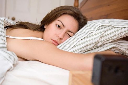 Ngủ ít có thể làm ảnh hưởng đến chu kỳ ngủ hoạt động giấc ngủ