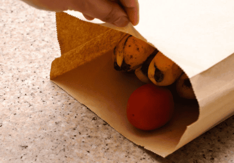 Paper bags can be used to ripen fruits.