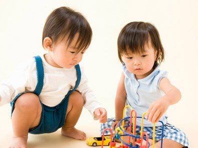 Giải đáp bé trai 26 tháng nặng bao nhiêu ký?