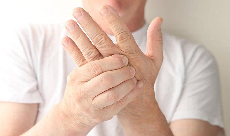 Chân tay yếu, nhai nuốt kém, nói khó nghe phải làm sao? | Vinmec