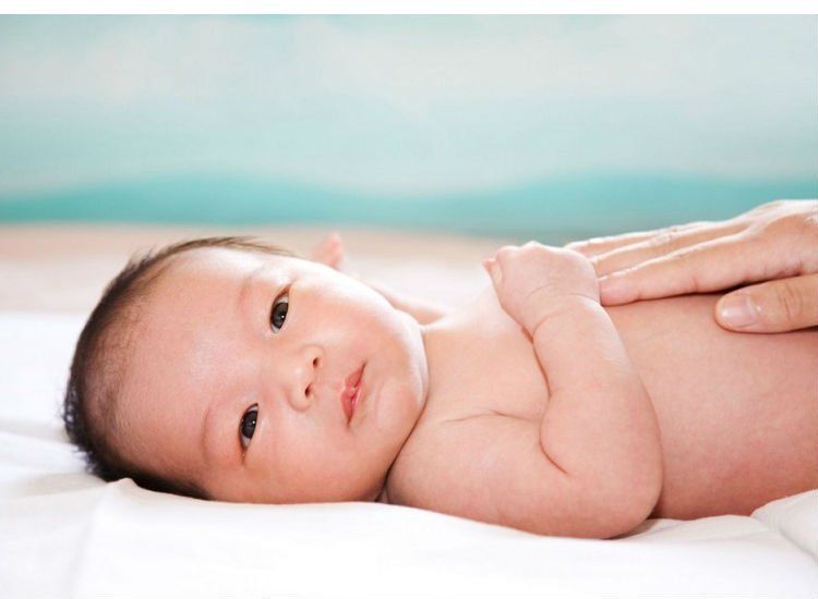 Mẹo đơn giản để giữ cho da em bé khỏe mạnh | Vinmec