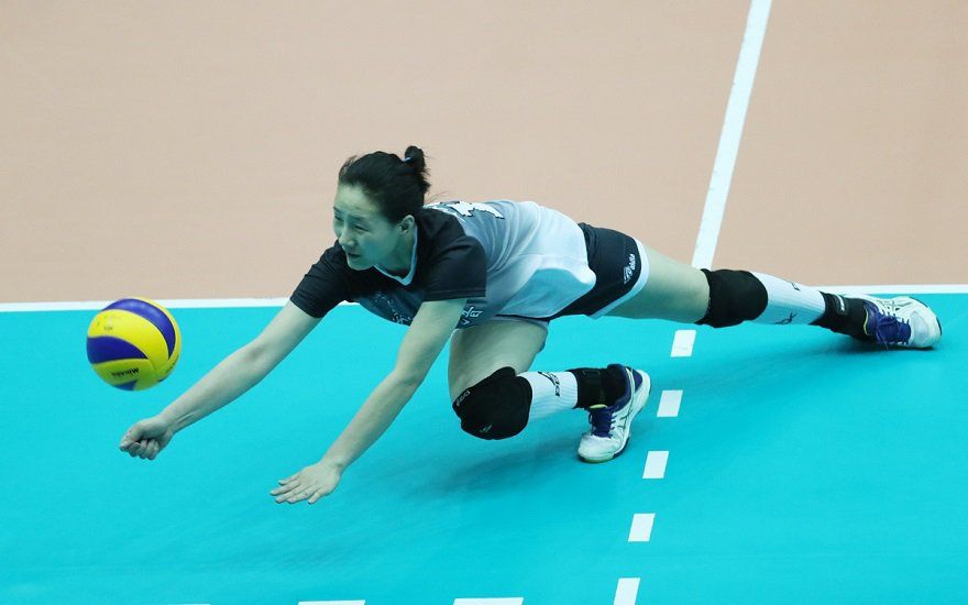 chan-thuong-vai-khi-choi-bong-chuyen