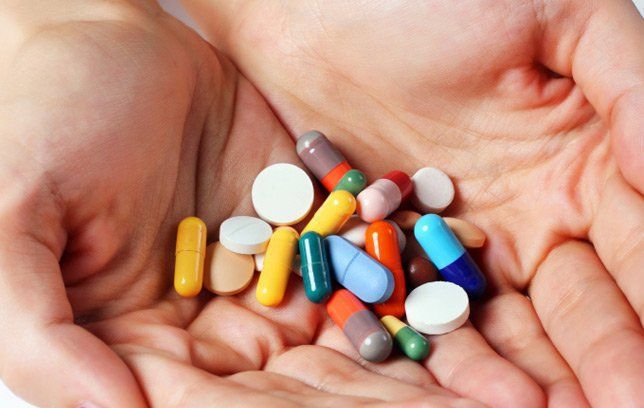 VIÊN THUỐC KHÁNG SINH GIẢM ĐAU NHỨC RĂNG VỚI DỤNG CỤ NHA KHOA