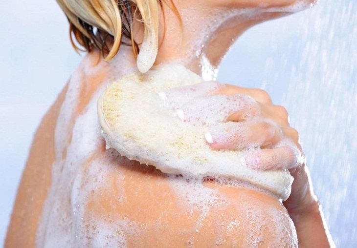 Sữa tắm có tốt hơn xà phòng không? | Vinmec