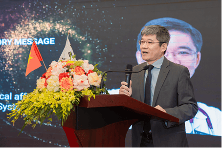 TS.BS Phùng Nam Lâm - Phó tổng giám đốc chuyên môn, Hệ thống Y tế Vinmec phát biểu tại hội nghị