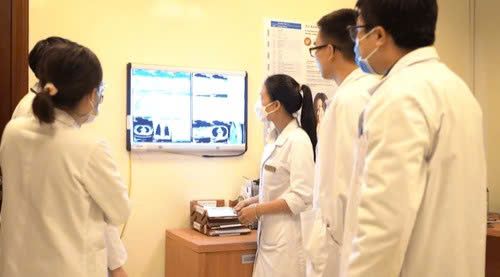 Người bệnh nên gặp bác sĩ để làm các xét nghiệm máu đặt biệt nhằm phát hiện chính xác hội chứng.