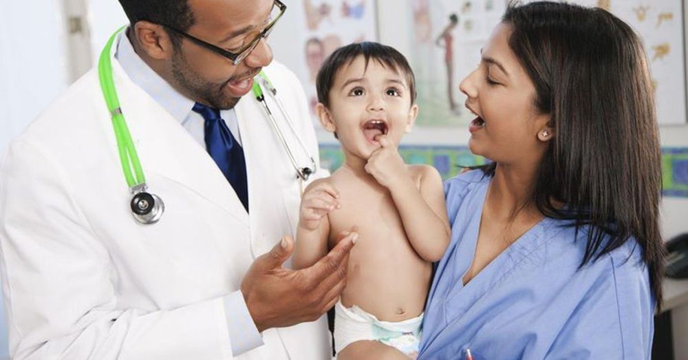 Khám viêm amidan mạn với bác sĩ chuyên khoa tai mũi họng