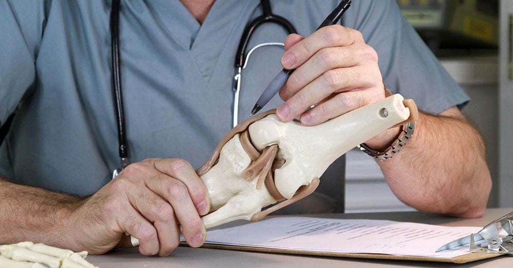 Viêm khớp phản ứng, còn được gọi là viêm khớp vô khuẩn, là tình trạng các khớp bị sưng, viêm do một số bộ phận trong cơ thể bị nhiễm trùng.