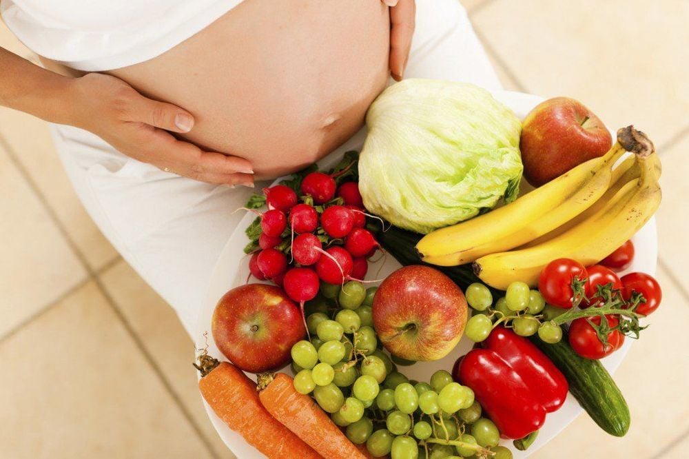Pregnant women should limit their consumption of tuna to avoid risks.