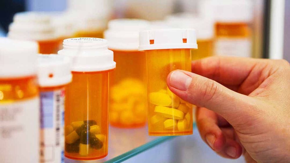 Budesonide là thuốc được sử dụng trong điều trị viêm đại tràng