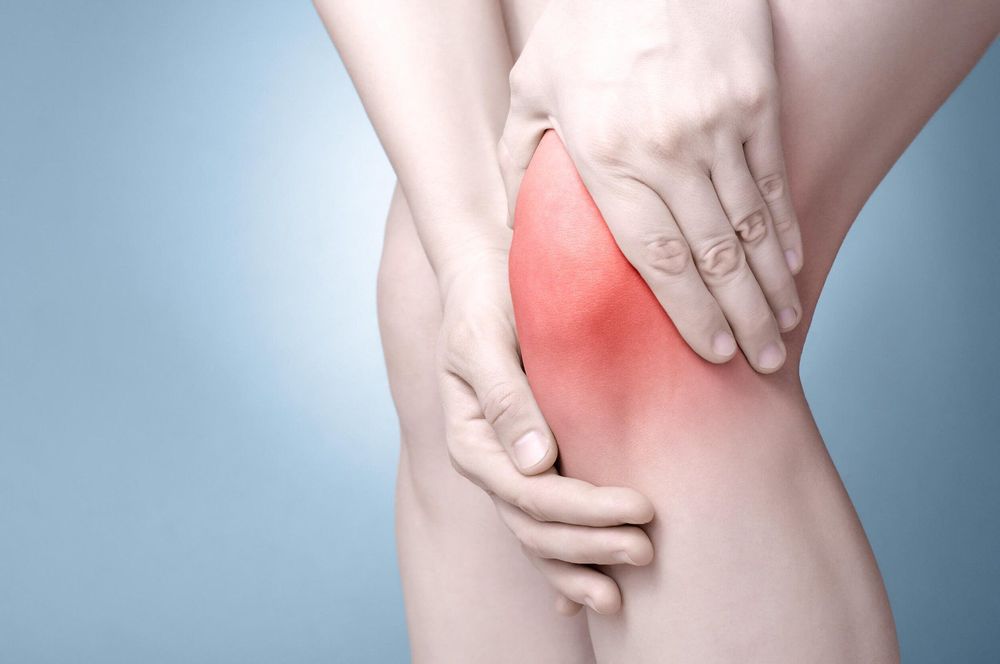 U nguyên bào sụn cần được chẩn đoán phân biệt với một số bệnh lý bao gồm khối u xương ác tính