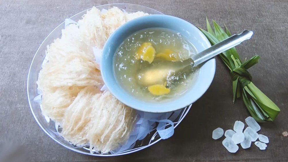 Đường phèn có thể chưng với tổ yến vậy có nên cho trẻ ăn đường phèn?