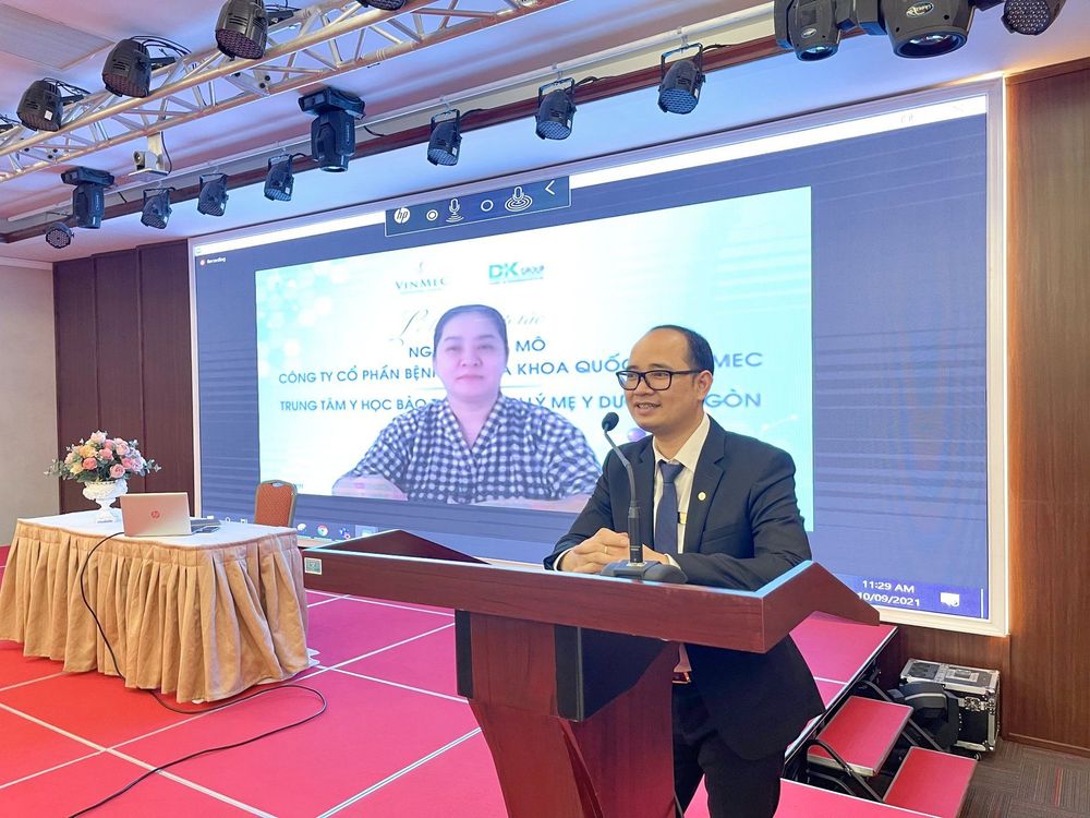 Ông Ngô Anh Tiến trong buổi lễ ký kết trực tuyến