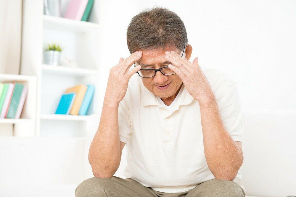 Người cao tuổi uống rượu dễ mắc một số bệnh lý nguy hiểm