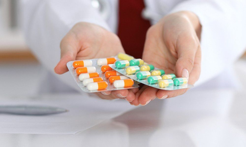 Treatment methods for pleural tuberculosis include using antituberculosis medication according to the prescribed regimen.