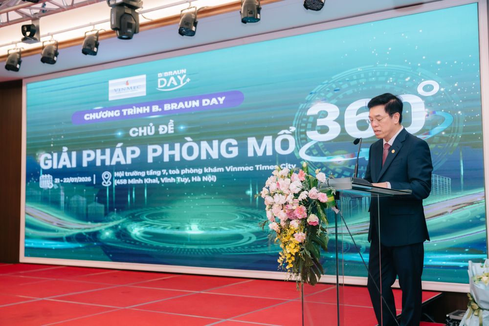 PGS.TS.BS Lê Văn Thành - Phó Tổng Giám đốc Chuyên môn Khối Ngoại, Hệ thống Y tế Vinmec phát biểu tại Hội nghị