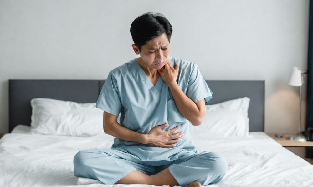 Làm sạch họng là một bước đơn giản nhưng cần thiết trong việc kiểm soát triệu chứng và bảo vệ sức khỏe cho người bị trào ngược dạ dày.