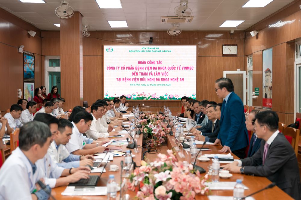 Vinmec ký kết hợp tác với Bệnh viện Hữu Nghị Đa Khoa Nghệ An - Chung tay kiến tạo hệ thống y tế vững mạnh sau bão lũ