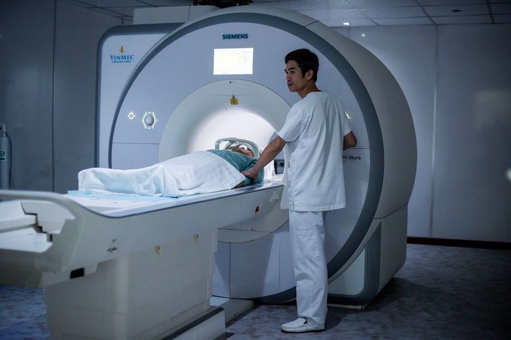 Để phân biệt hội chứng ống khuỷu tay và hội chứng ống cổ tay có thể cần thực hiện thêm chụp MRI.