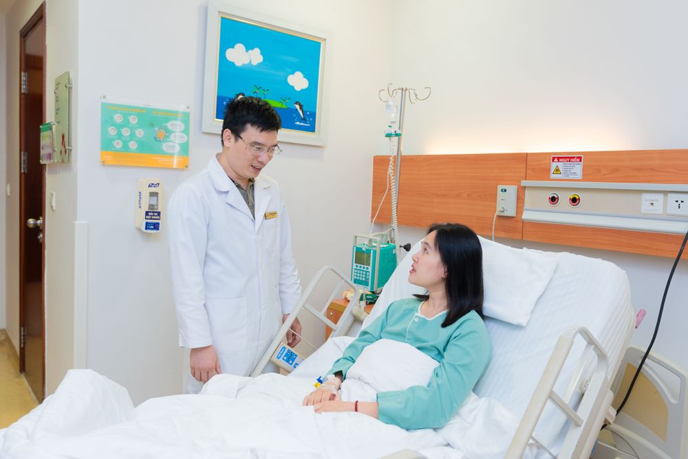 Chị Liên sau ca phẫu thuật vì co giật nửa mặt