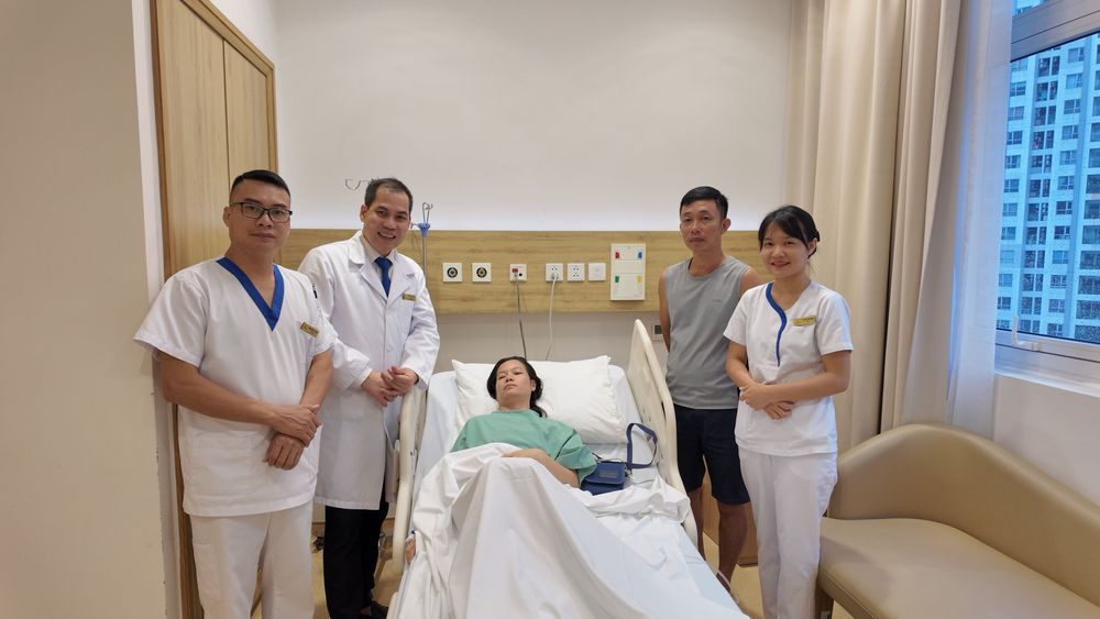 Tôi rất mừng vì ca mổ thành công, không đau nhiều và đã có thể tự sinh hoạt. Xin cảm ơn các y bác sĩ đã lựa chọn phương pháp điều trị tốt nhất cho tôi