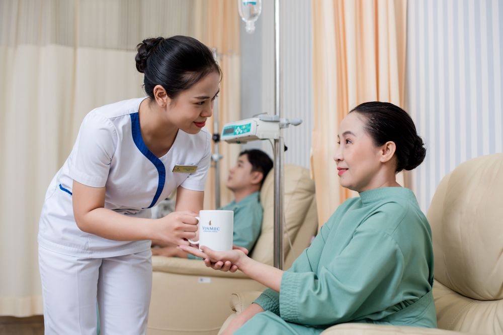 Mặc dù khoa học y học đang phát triển không ngừng, nhưng việc điều trị thành công và loại bỏ ung thư ở giai đoạn muộn vẫn còn gặp phải nhiều khó khăn và thách thức.