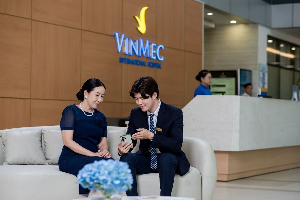 Nên đặt lịch hẹn với bác sĩ điều trị để được tư vấn những cách chữa viêm đa khớp tại nhà.