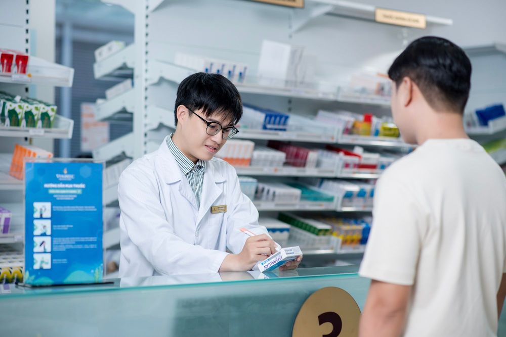 Người bệnh cần uống thuốc theo đúng chỉ định, liều lượng của bác sĩ.