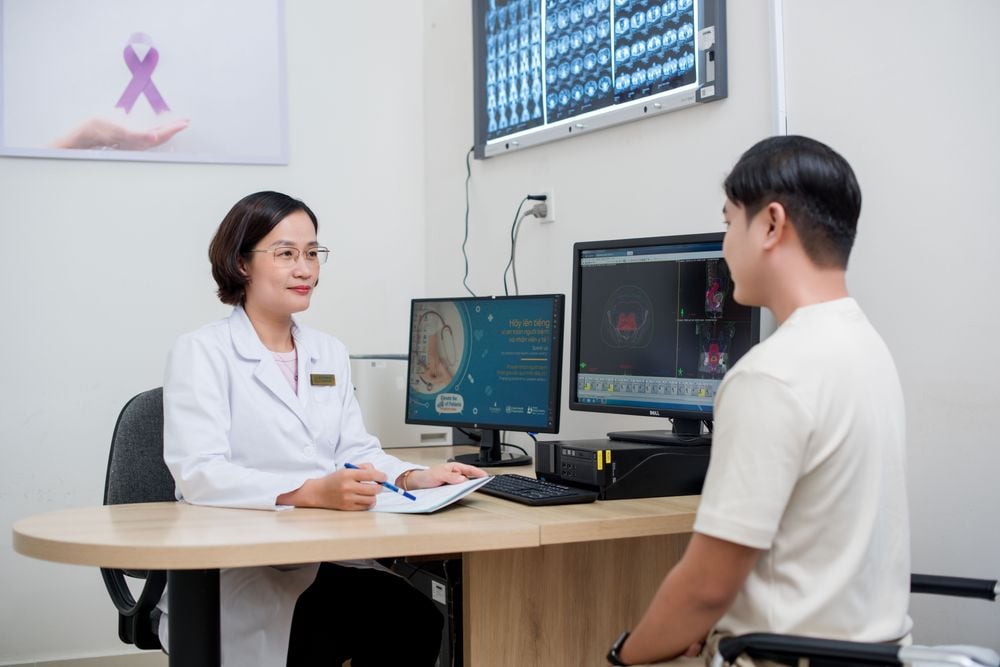 Ung thư phổi giai đoạn 2 là một trong những giai đoạn đầu của bệnh và khoảng 30% bệnh nhân ung thư phổi được phát hiện ở giai đoạn này.