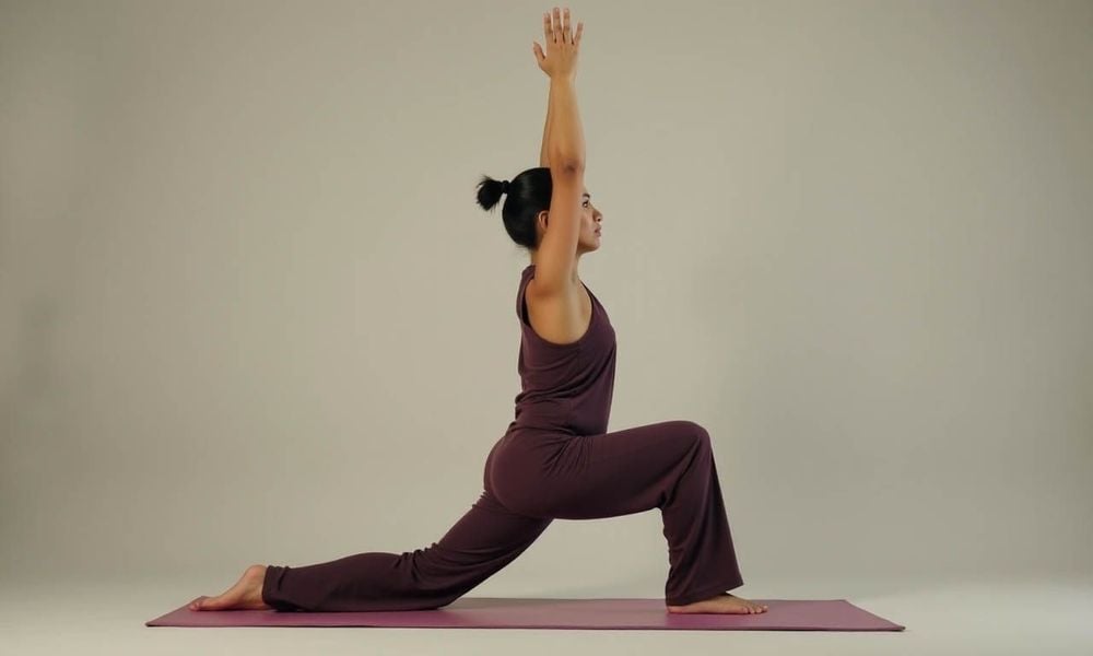 Yoga là một lựa chọn tập thể dục phù hợp với người bị gai cột sống.