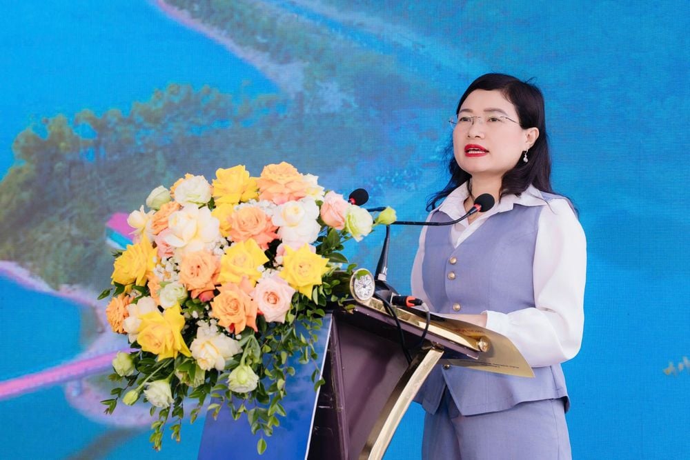 Bà Nguyễn Thị Nguyệt - Phó Chủ tịch UBND tỉnh Hà Tĩnh - gửi lời tri ân Bộ Y tế và Tập đoàn Vingroup